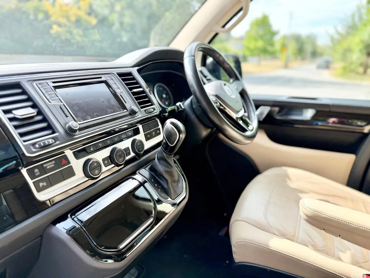 Volkswagen Caravelle MPV, Diesel, 2019, Black
