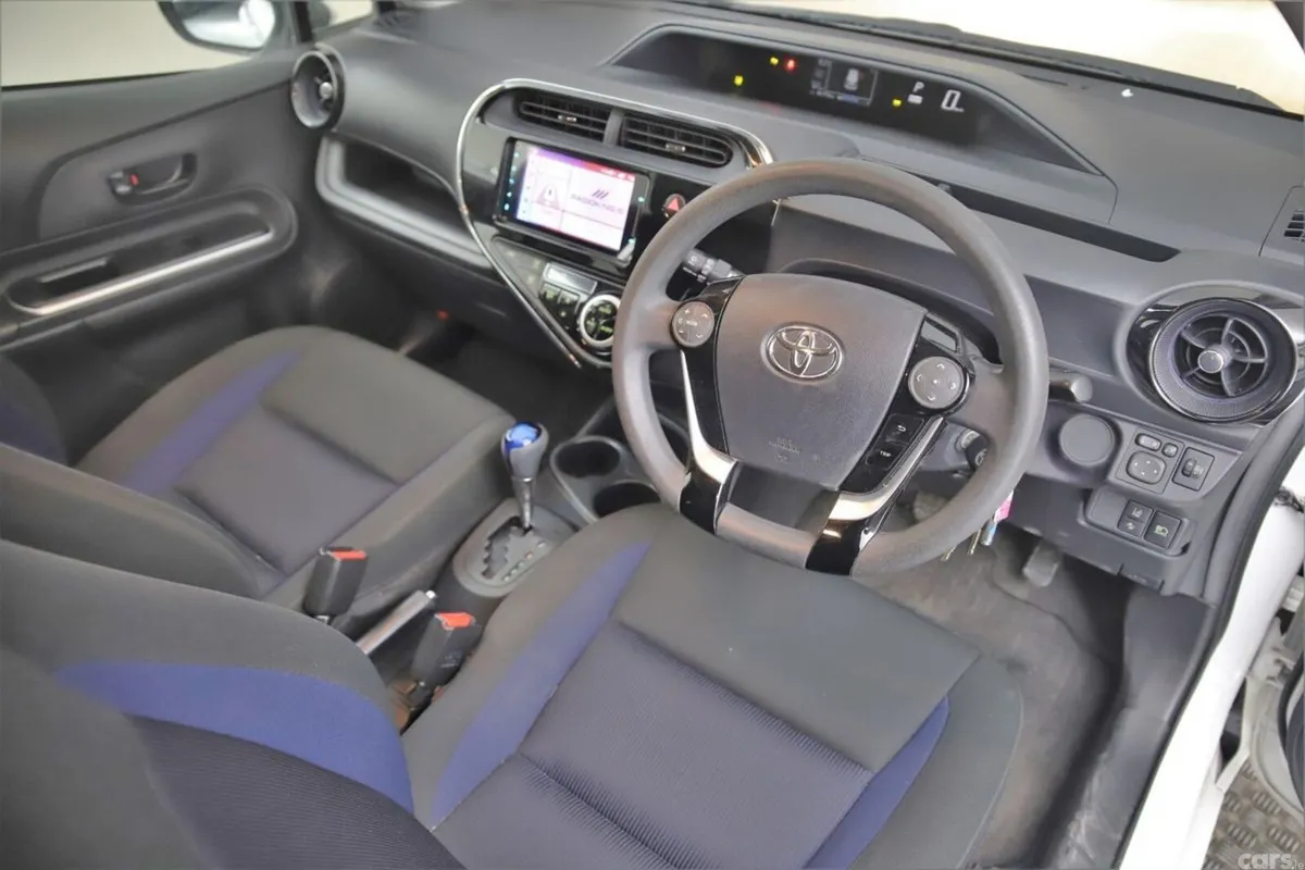 Toyota Aqua Hatchback, Petrol Hybrid, 2020, White