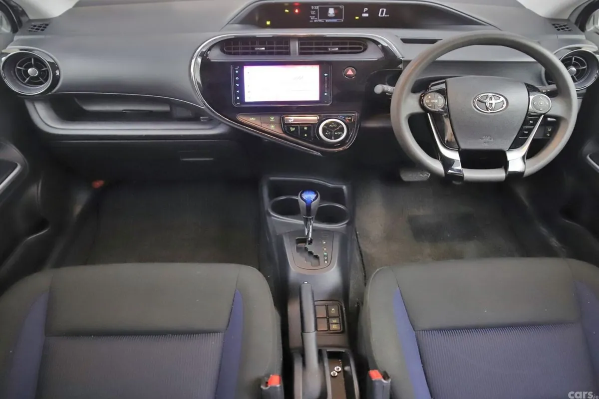 Toyota Aqua Hatchback, Petrol Hybrid, 2020, White