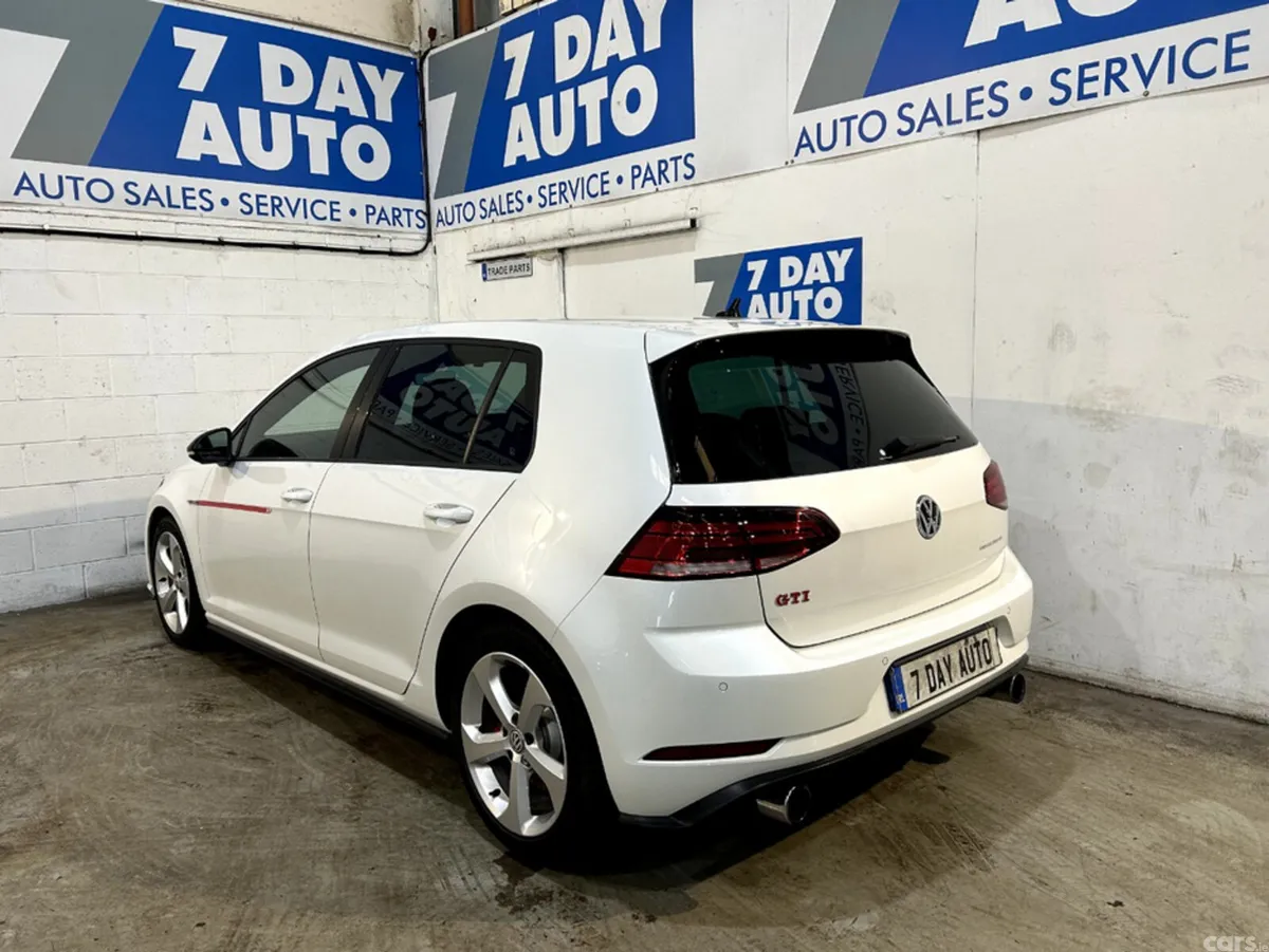 Volkswagen Golf Hatchback, Petrol, 2017, White