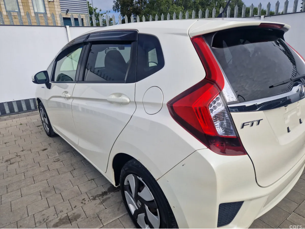 Honda Fit Hatchback, Petrol Hybrid, 2014, White