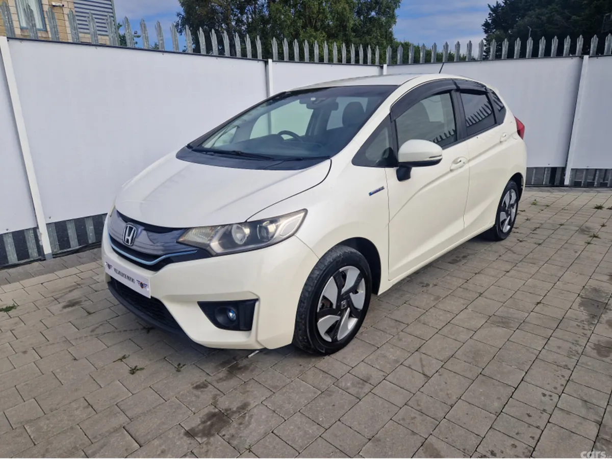 Honda Fit Hatchback, Petrol Hybrid, 2014, White