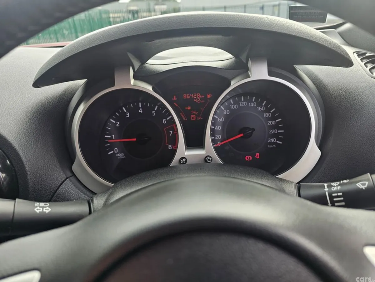 Nissan Juke MPV, Petrol, 2017, Red