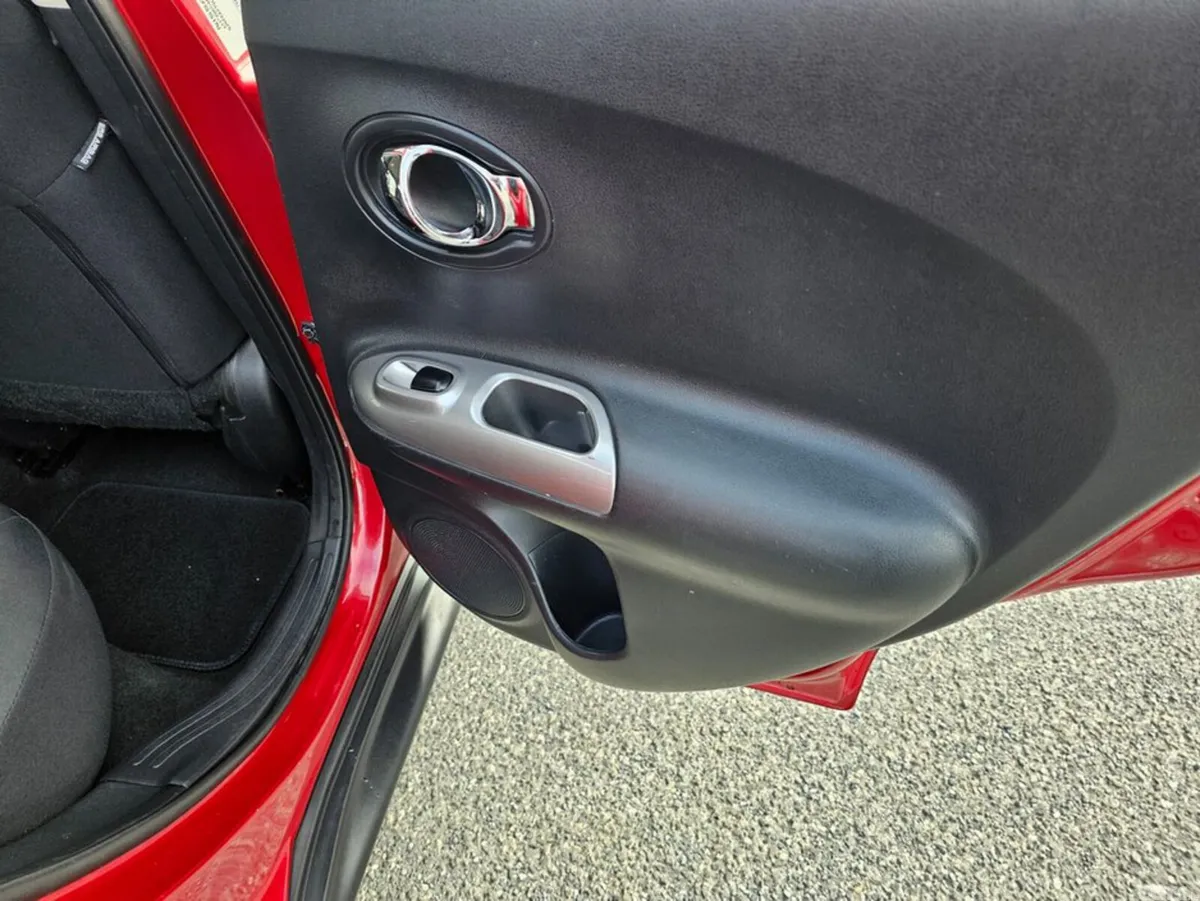 Nissan Juke MPV, Petrol, 2017, Red