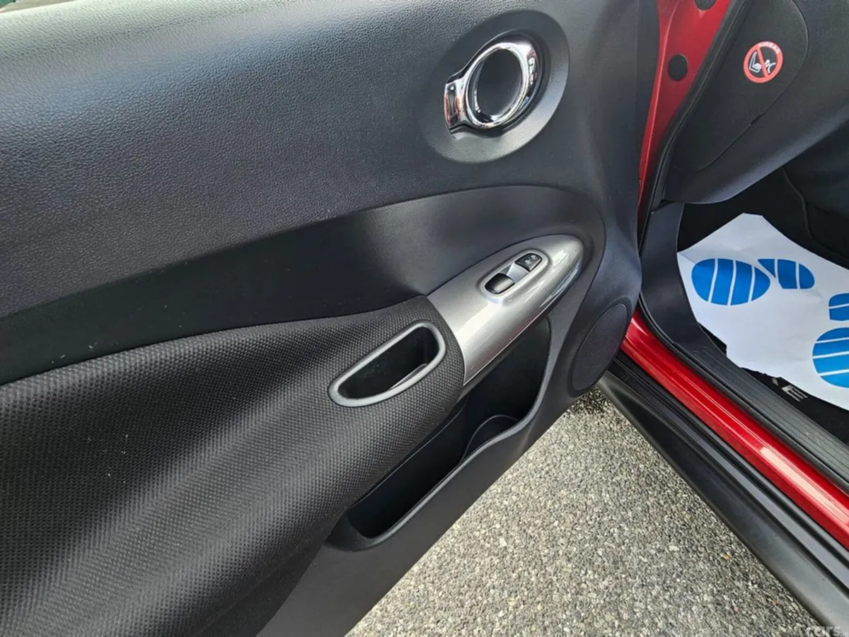 Nissan Juke MPV, Petrol, 2017, Red