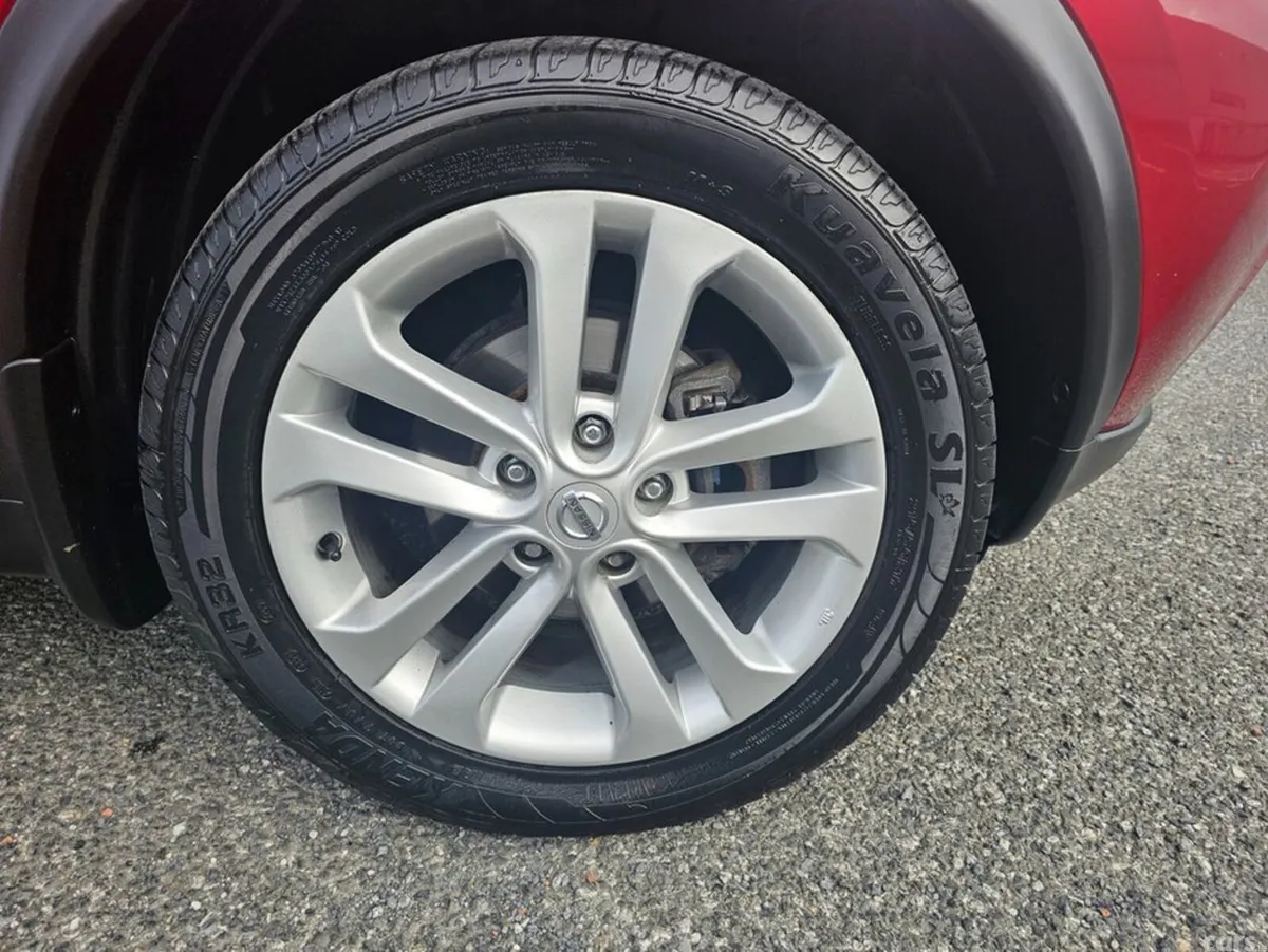 Nissan Juke MPV, Petrol, 2017, Red