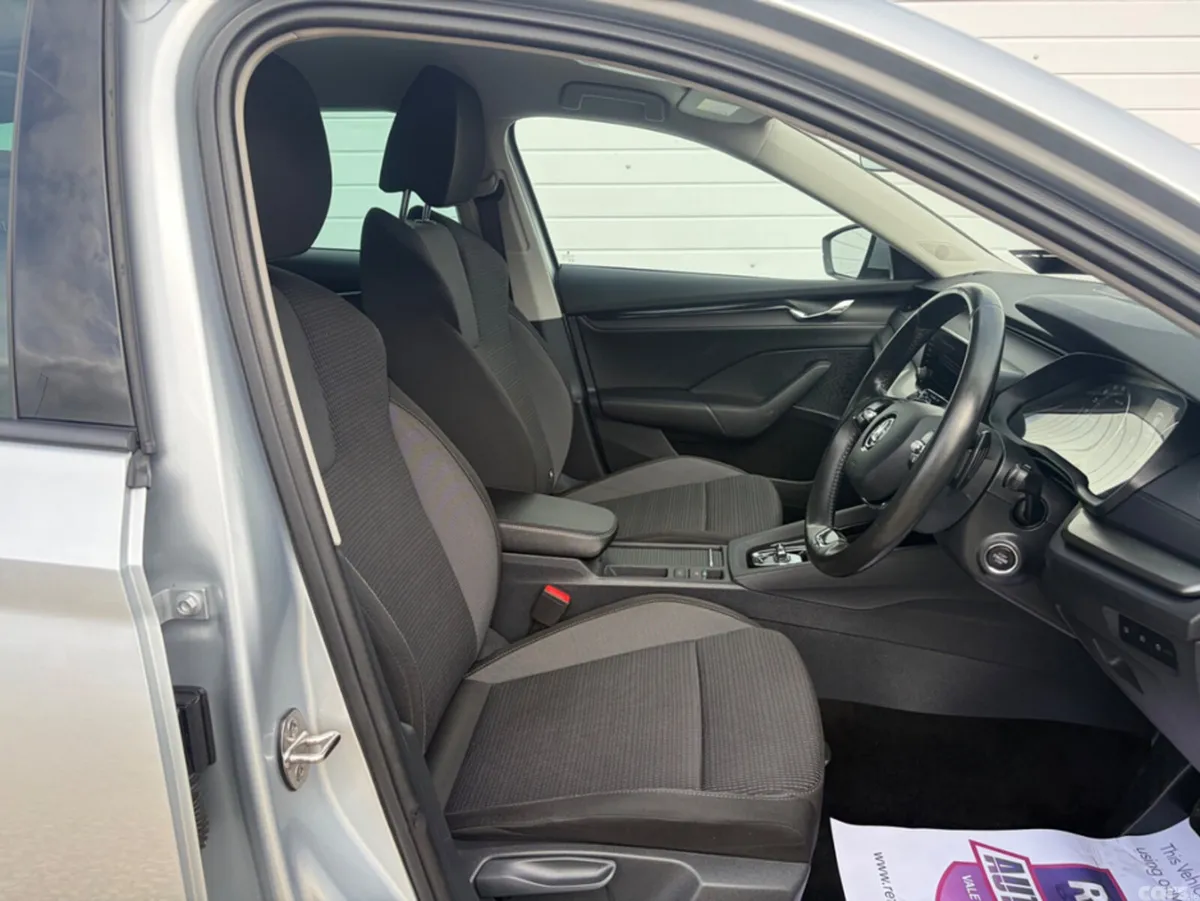Skoda Octavia Estate, Diesel, 2021, Grey