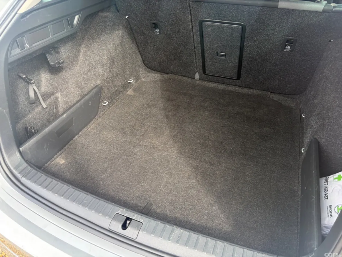 Skoda Octavia Estate, Diesel, 2021, Grey