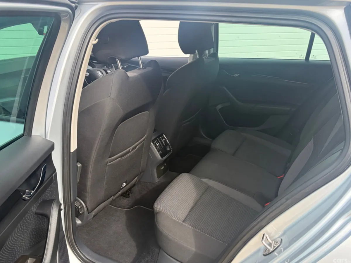 Skoda Octavia Estate, Diesel, 2021, Grey