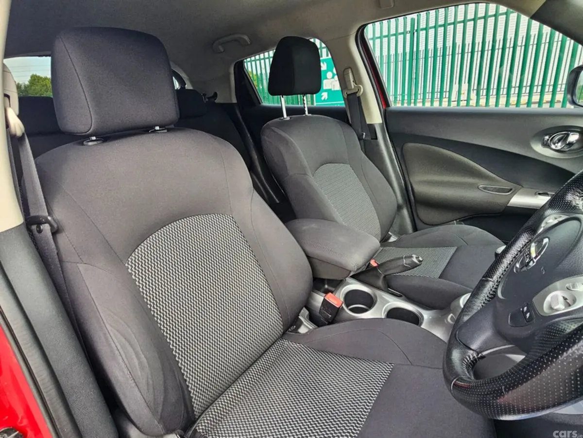 Nissan Juke MPV, Petrol, 2017, Red