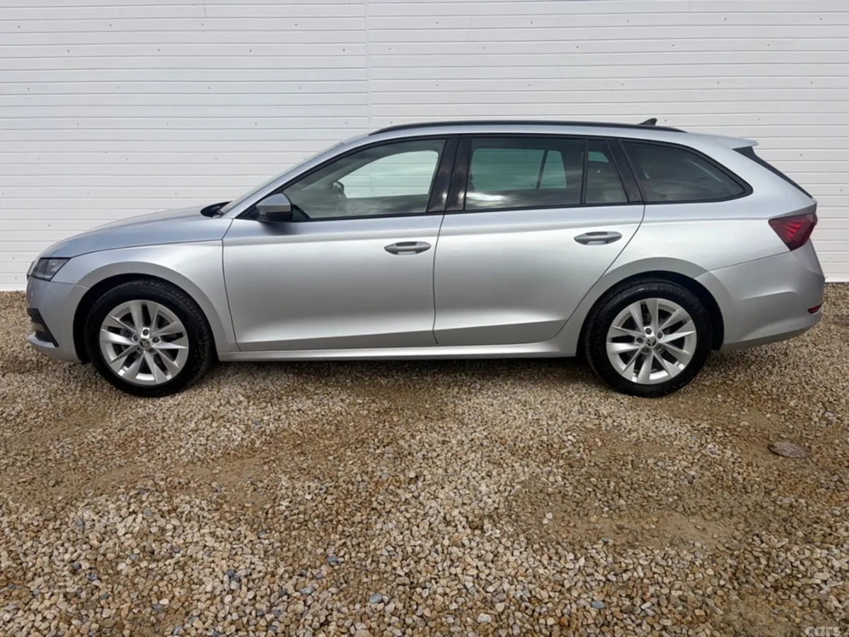 Skoda Octavia Estate, Diesel, 2021, Grey
