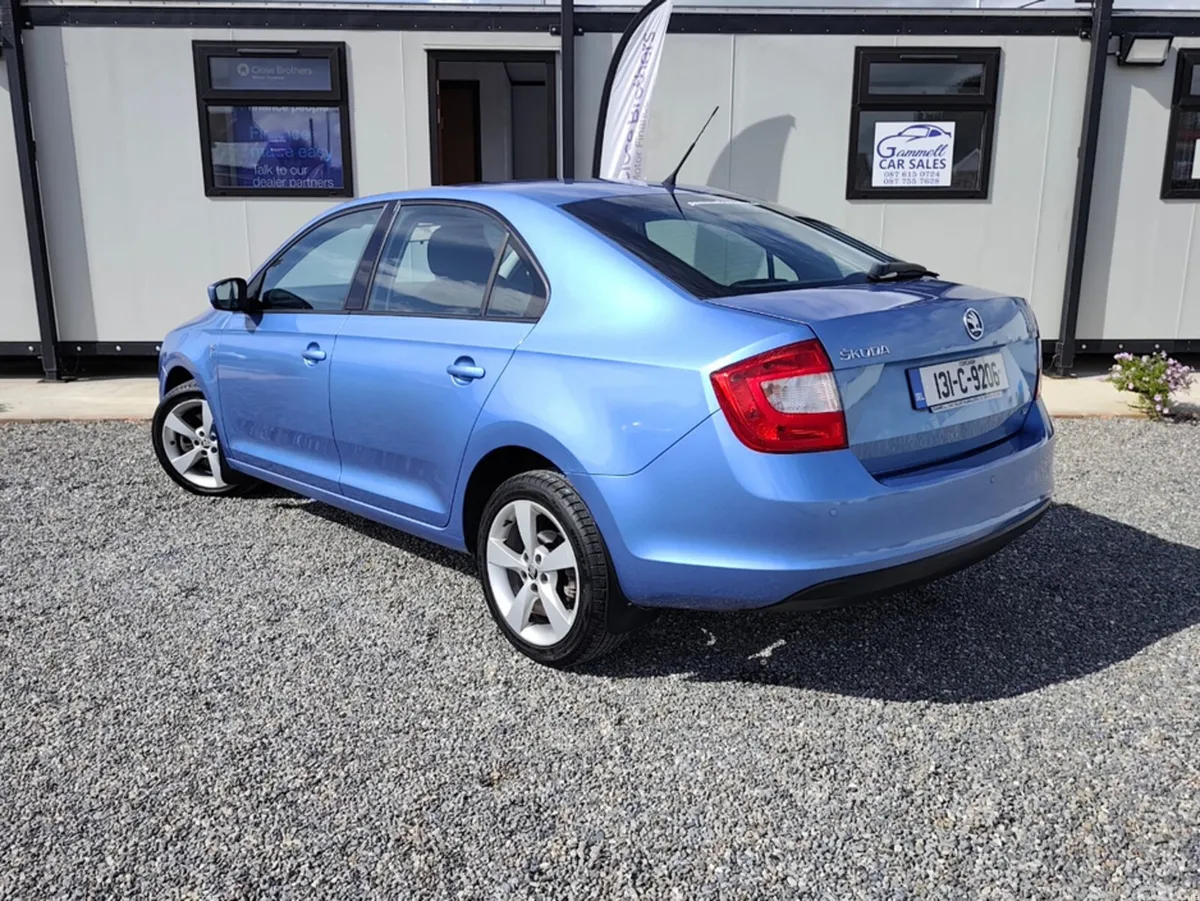 Skoda Rapid Hatchback, Diesel, 2013, Blue