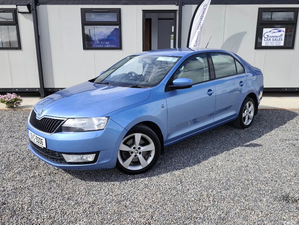 Skoda Rapid Hatchback, Diesel, 2013, Blue