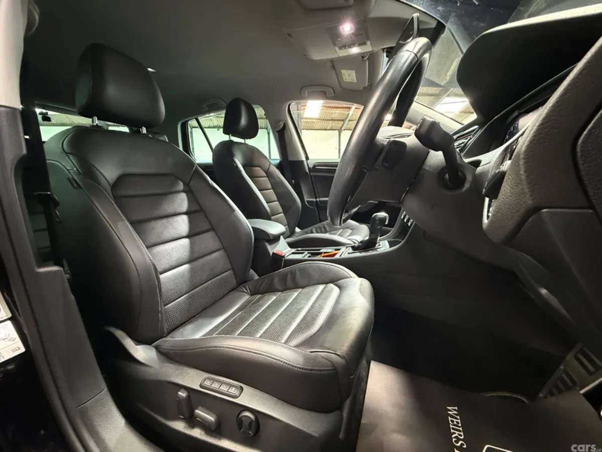Volkswagen Golf Hatchback, Petrol, 2020, Black