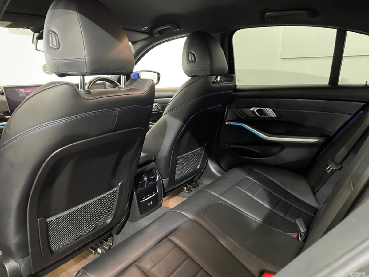 BMW 3-Series Saloon, Petrol Plug-in Hybrid, 2023, Blue