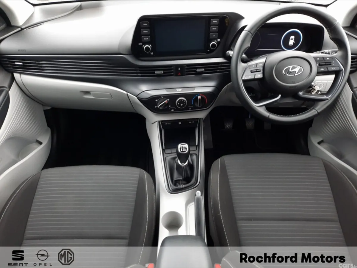 Hyundai i20 Hatchback, Petrol, 2023, Grey
