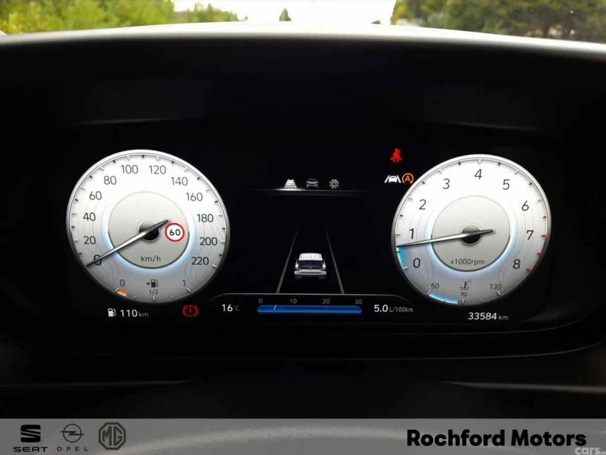 Hyundai i20 Hatchback, Petrol, 2023, Grey