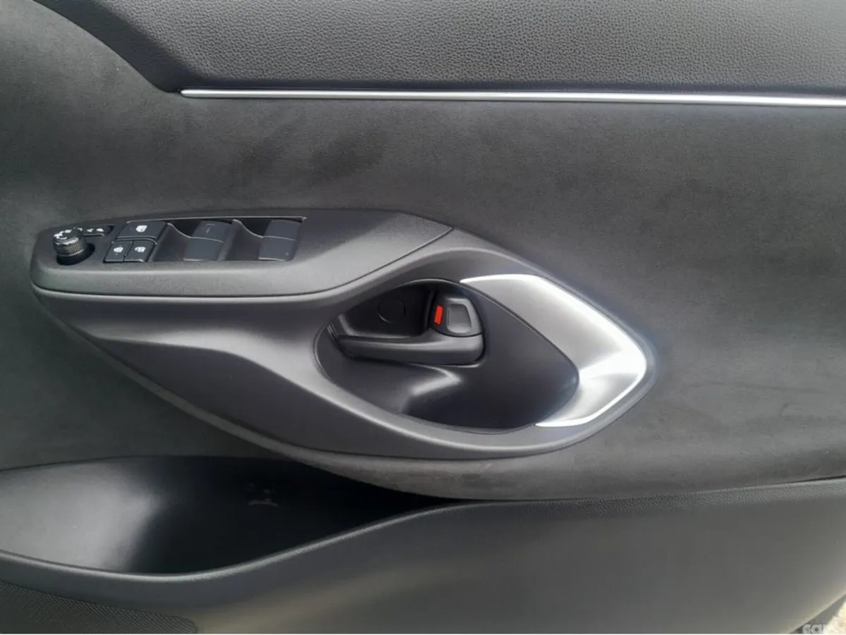 Toyota Yaris Cross SUV, Petrol Hybrid, 2023, Black