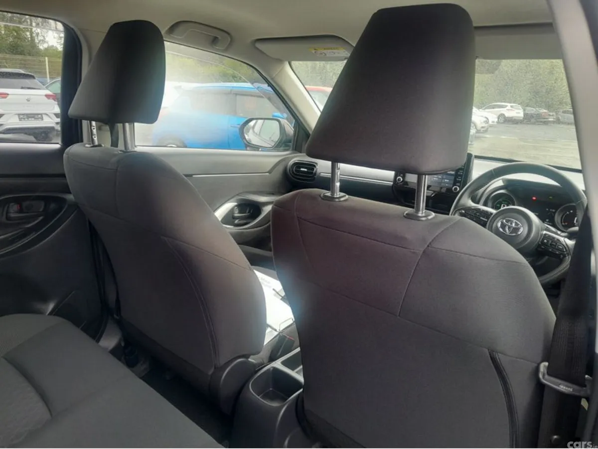 Toyota Yaris Cross SUV, Petrol Hybrid, 2023, Black