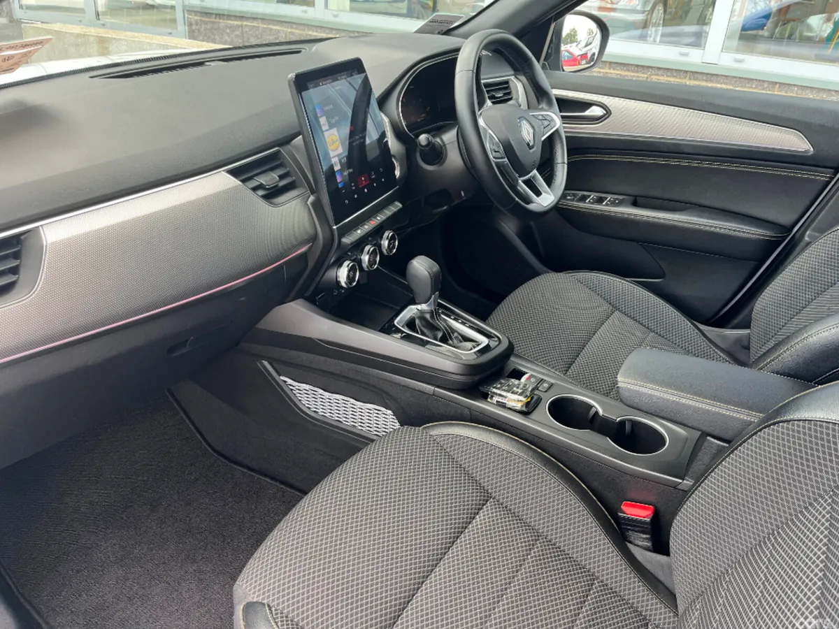 Renault Arkana SUV, Petrol, 2024, White
