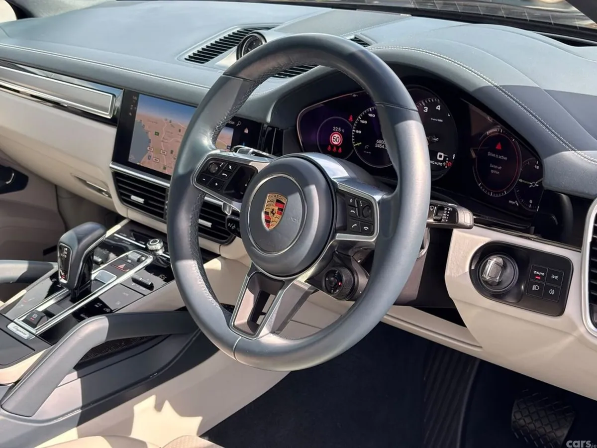 Porsche Cayenne SUV, Petrol Plug-in Hybrid, 2023, Black
