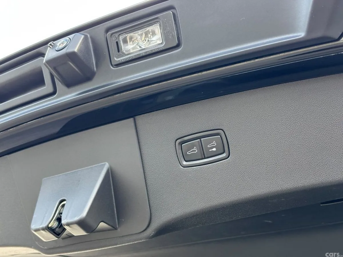 Porsche Cayenne SUV, Petrol Plug-in Hybrid, 2023, Black