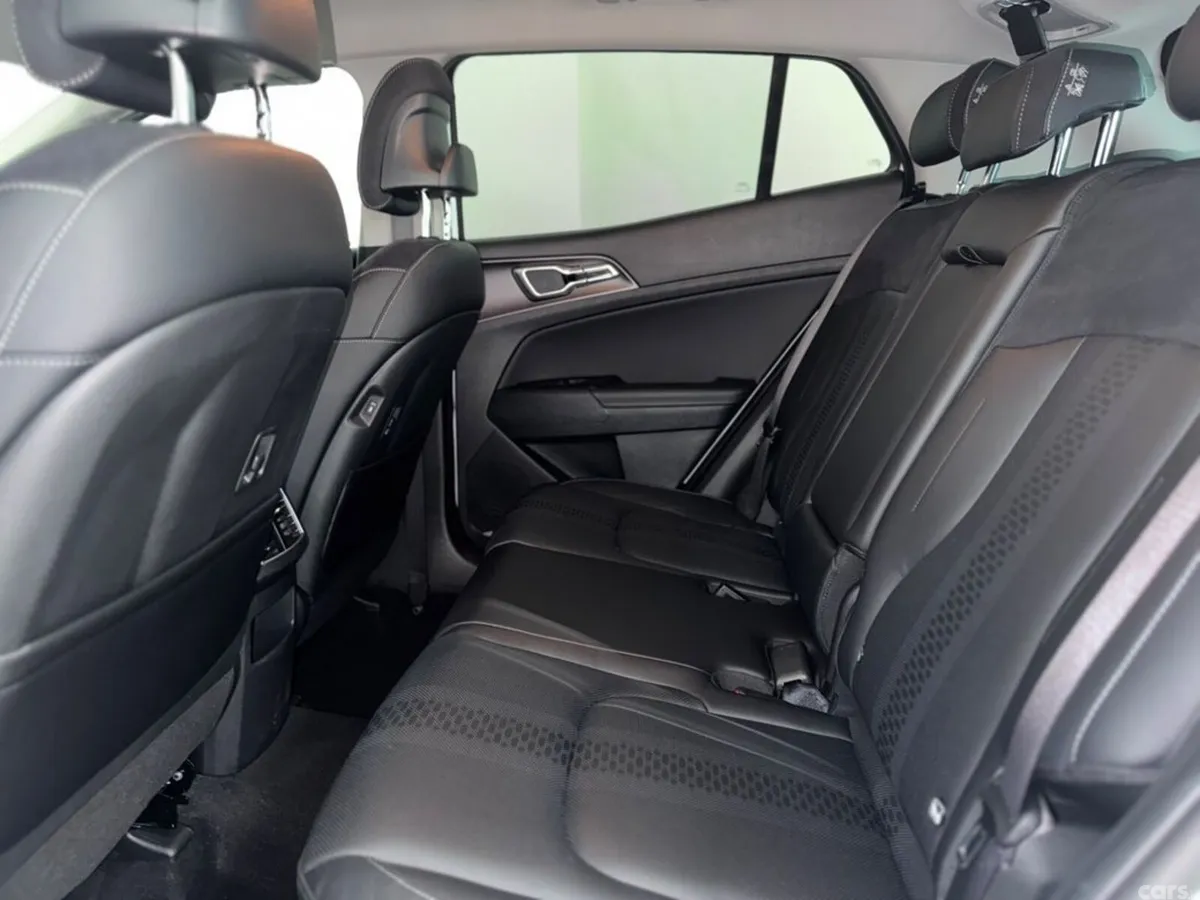 Kia Sportage MPV, Diesel Hybrid, 2026, White