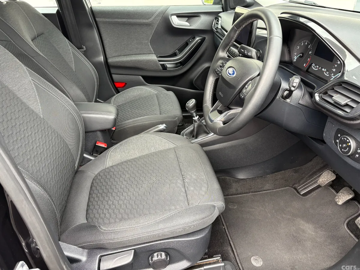 Ford Puma MPV, Petrol Hybrid, 2021, Black