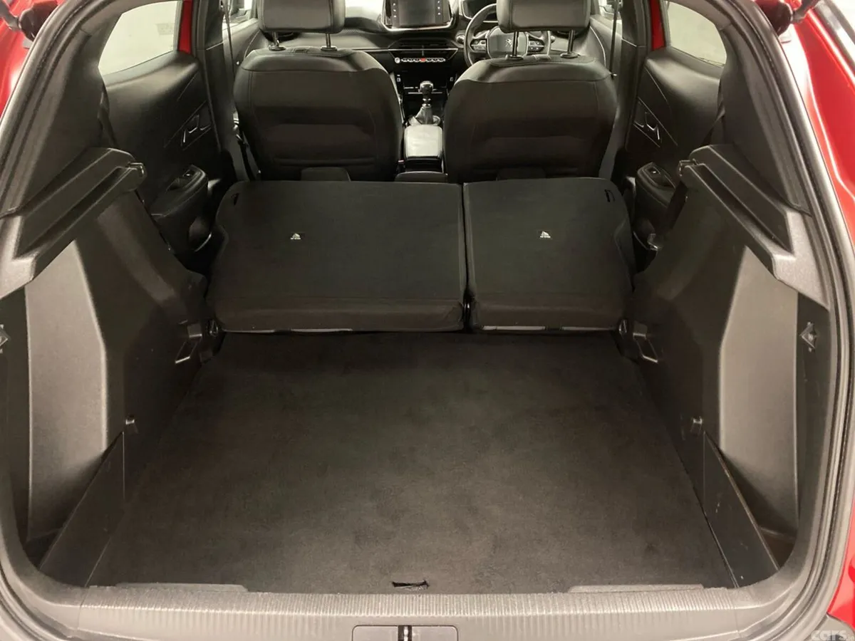 Peugeot 2008 MPV, Petrol, 2023, Red
