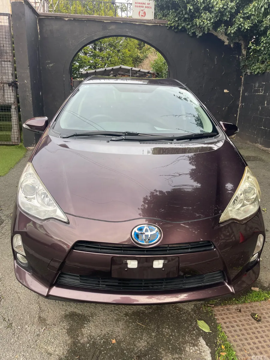 Toyota Aqua Hatchback, Petrol Hybrid, 2014, Brown