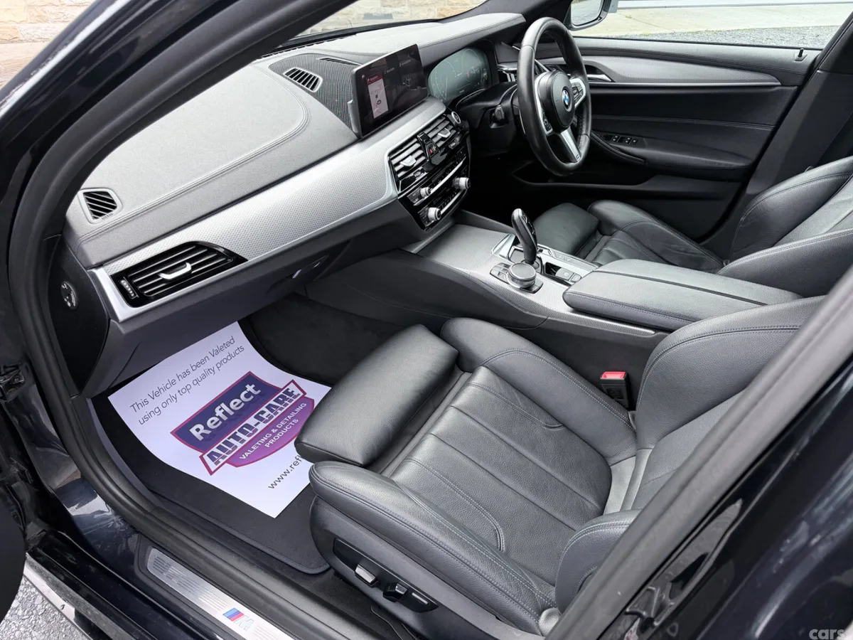 BMW 5-Series Saloon, Petrol Plug-in Hybrid, 2018, Black