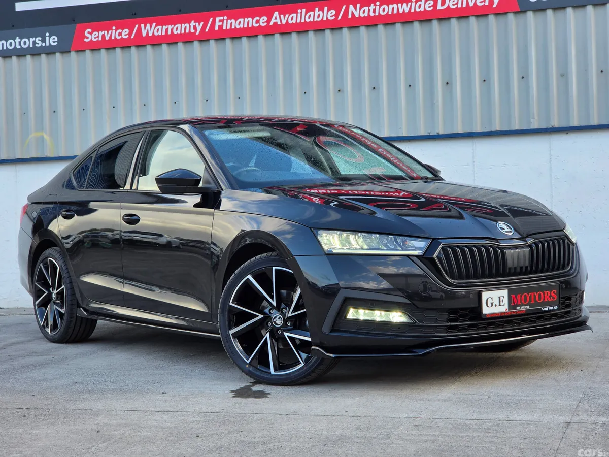 Skoda Octavia Saloon, Diesel, 2023, Black