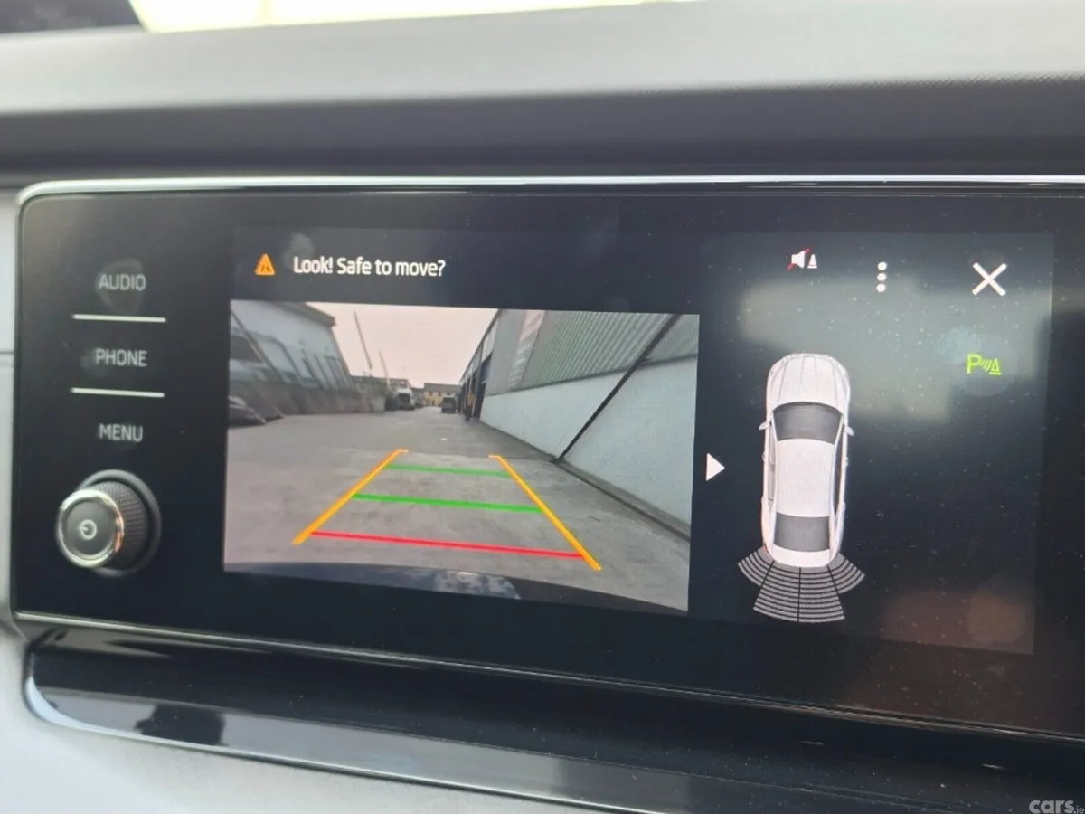 Skoda Octavia Saloon, Diesel, 2023, Black