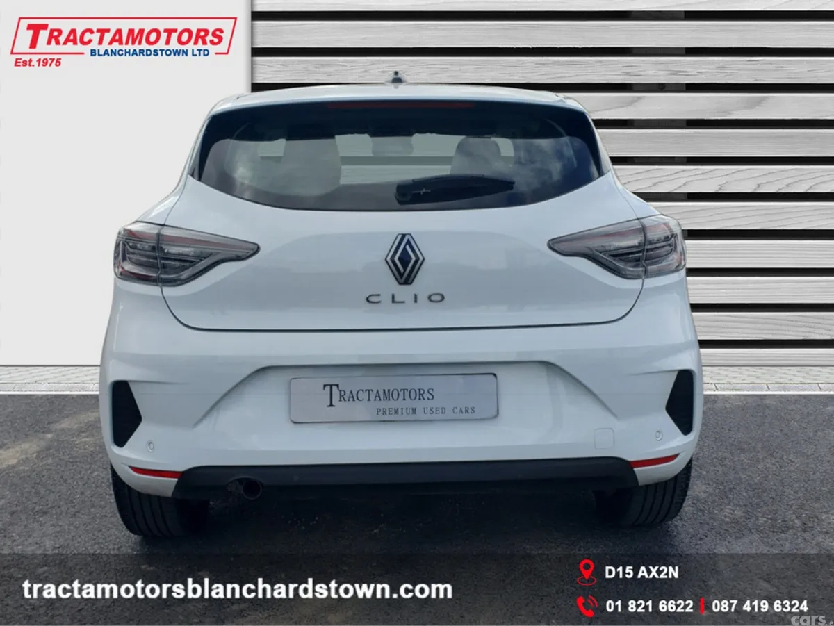 Renault Clio Hatchback, Petrol, 2024, White