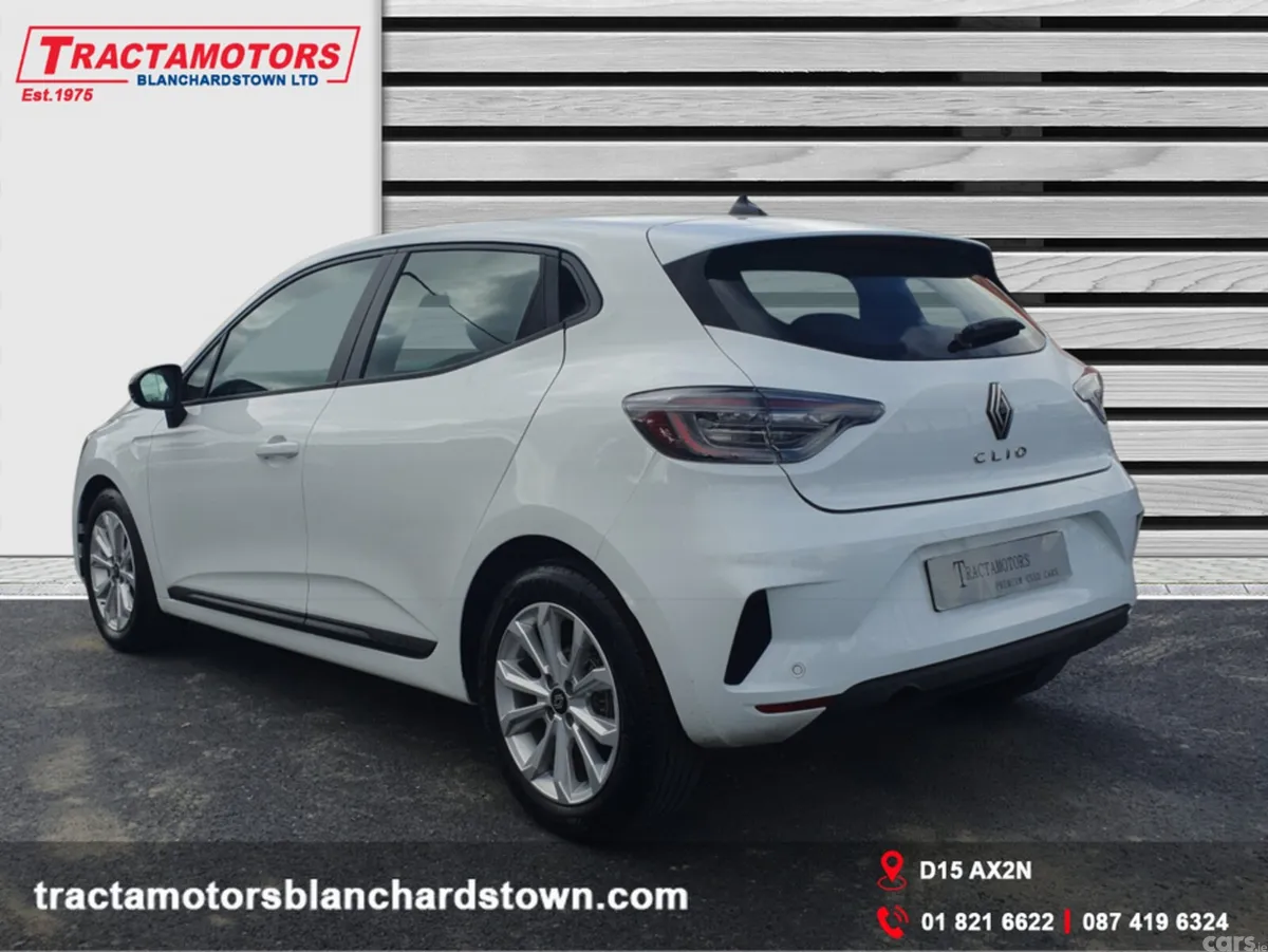 Renault Clio Hatchback, Petrol, 2024, White