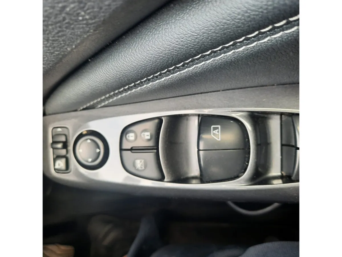 Nissan Juke MPV, Petrol, 2021, White