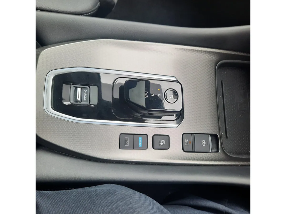 Nissan Qashqai MPV, Petrol Hybrid, 2026, Grey