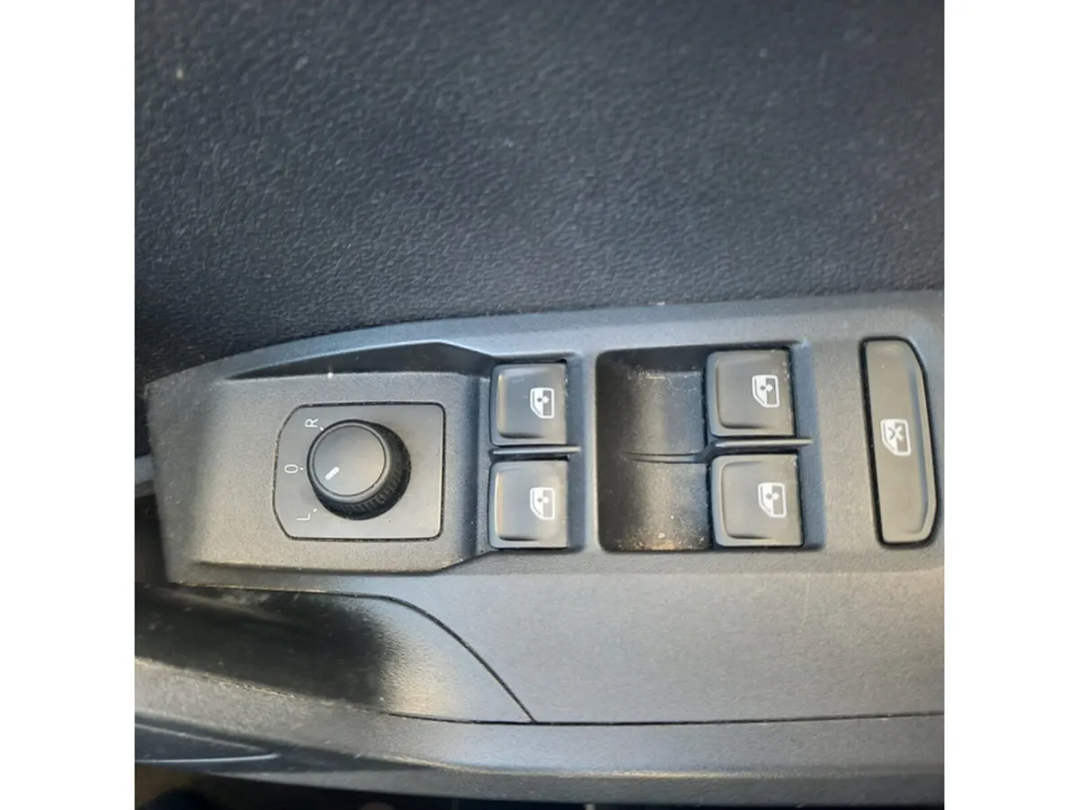 SEAT Arona Hatchback, Petrol, 2021, Grey
