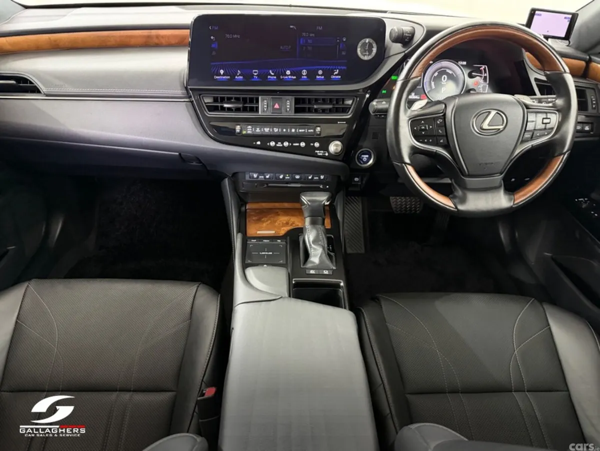 Lexus ES Saloon, Petrol Hybrid, 2021, Silver