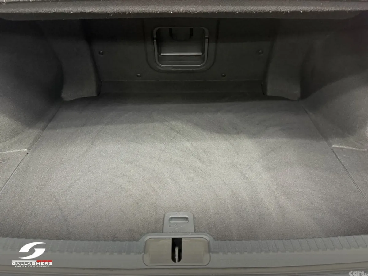 Lexus ES Saloon, Petrol Hybrid, 2021, Silver