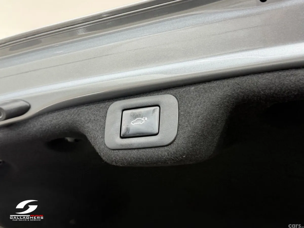 Lexus ES Saloon, Petrol Hybrid, 2021, Silver