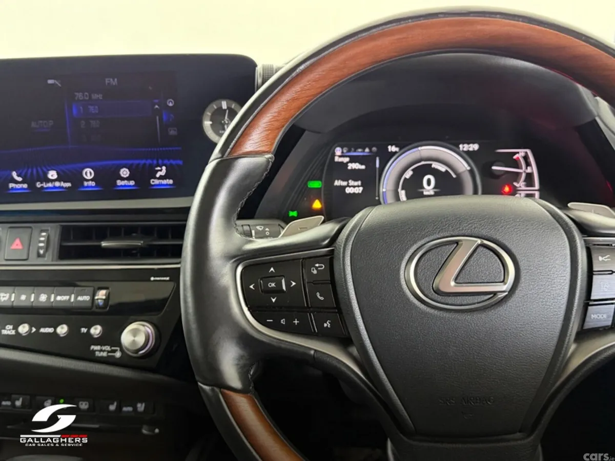 Lexus ES Saloon, Petrol Hybrid, 2021, Silver