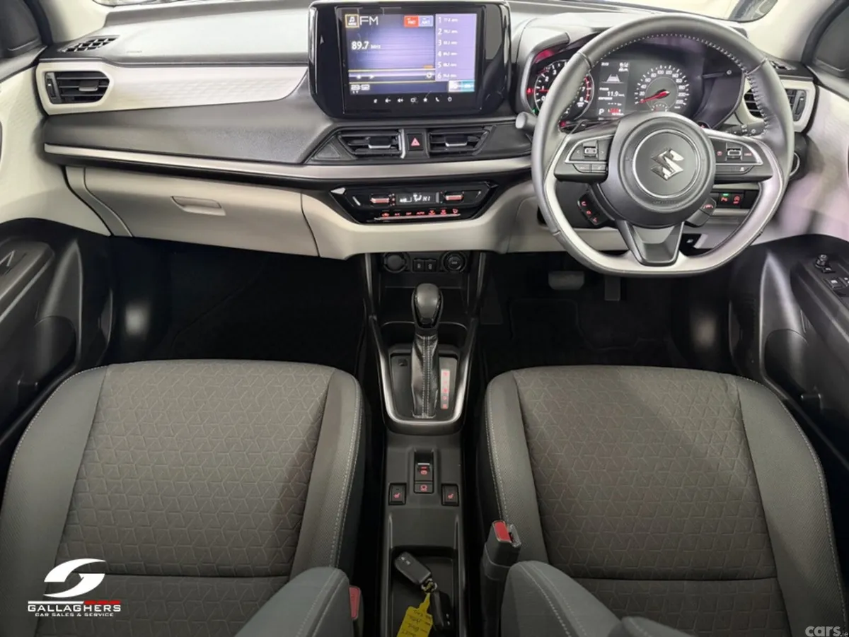 Suzuki Swift Hatchback, Petrol Hybrid, 2024, Blue