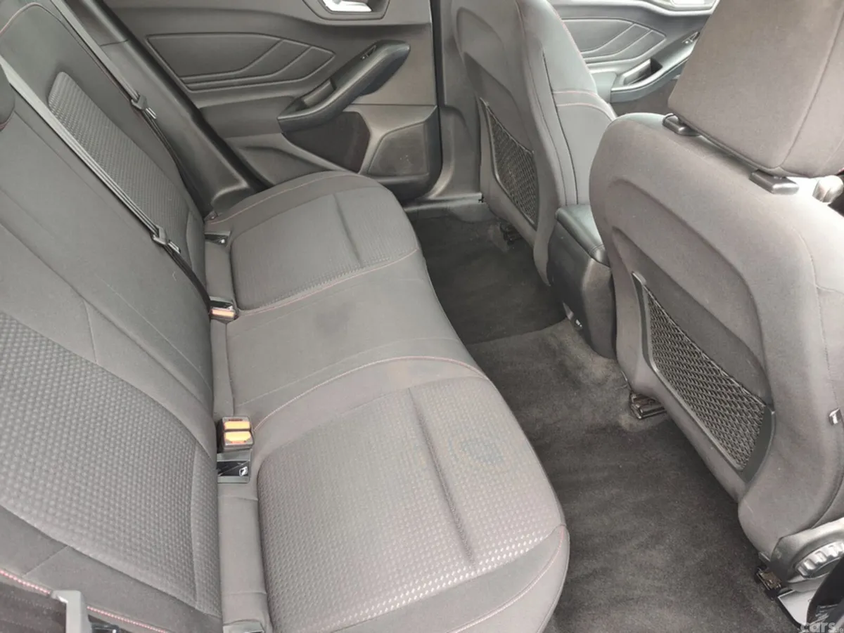 Ford Focus Hatchback, Diesel, 2018, Blue