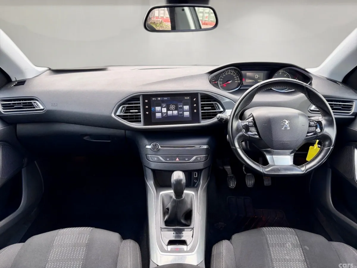 Peugeot 308 Hatchback, Diesel, 2017, Grey