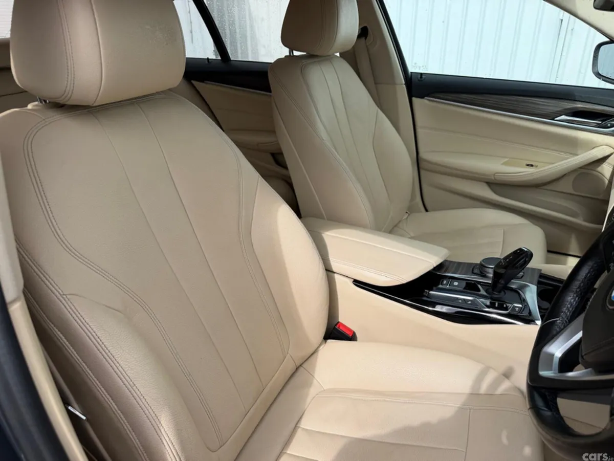 BMW 5-Series Saloon, Diesel, 2019, Blue