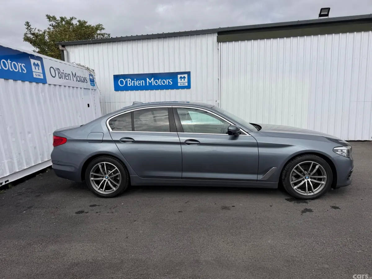 BMW 5-Series Saloon, Diesel, 2019, Blue