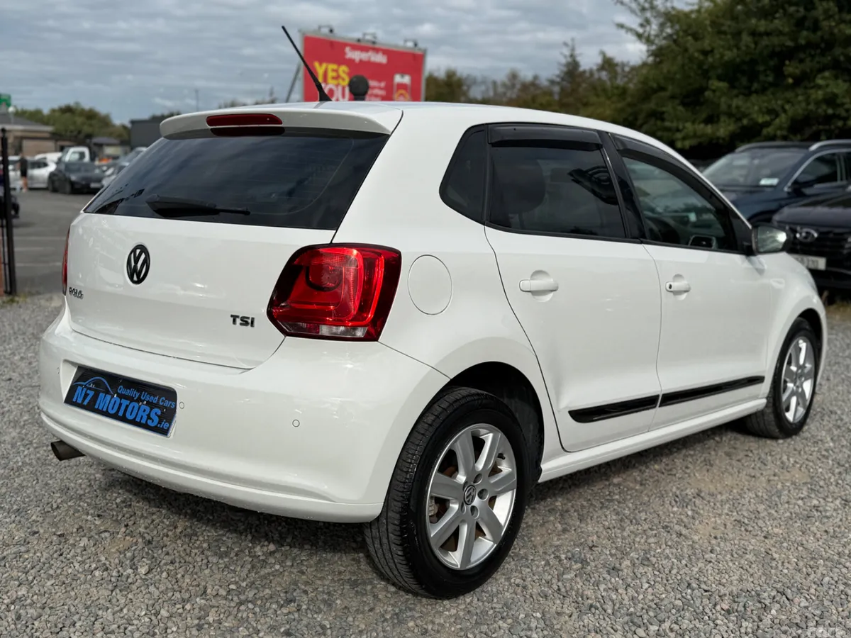 Volkswagen Polo Hatchback, Petrol, 2013, White