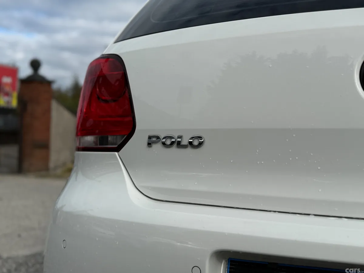 Volkswagen Polo Hatchback, Petrol, 2013, White
