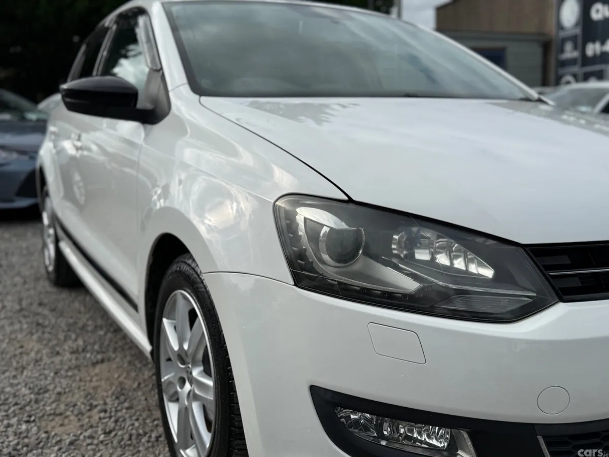 Volkswagen Polo Hatchback, Petrol, 2013, White